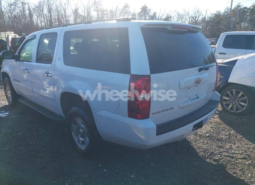 Photo 3 of 2007 Chevrolet Suburban 1500 LS (VIN 3GNFK16347G200999)