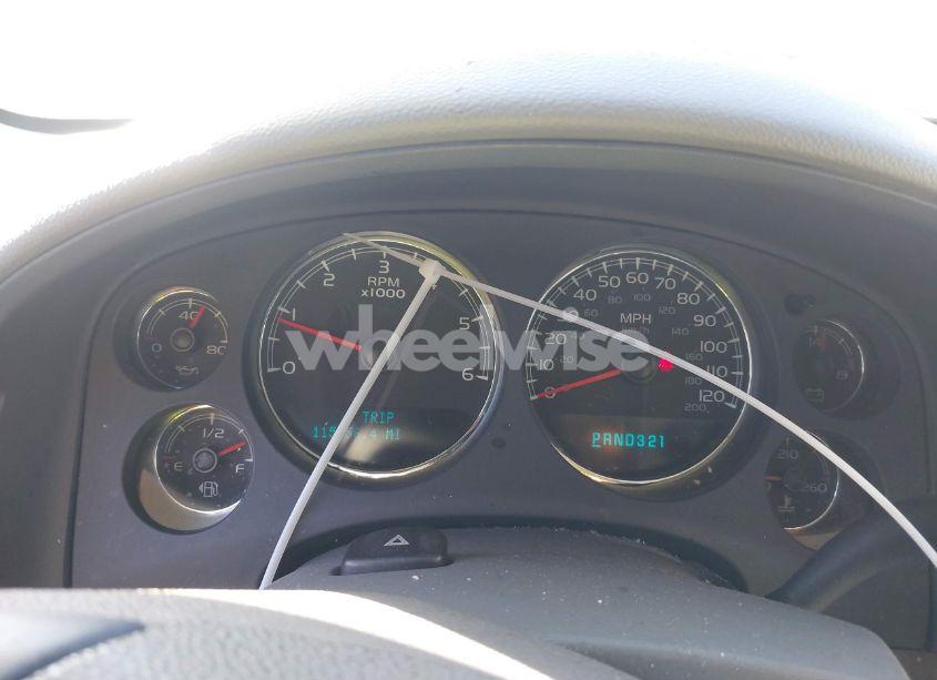 Photo 7 of 2007 Chevrolet Suburban 1500 LS (VIN 3GNFK16347G200999)