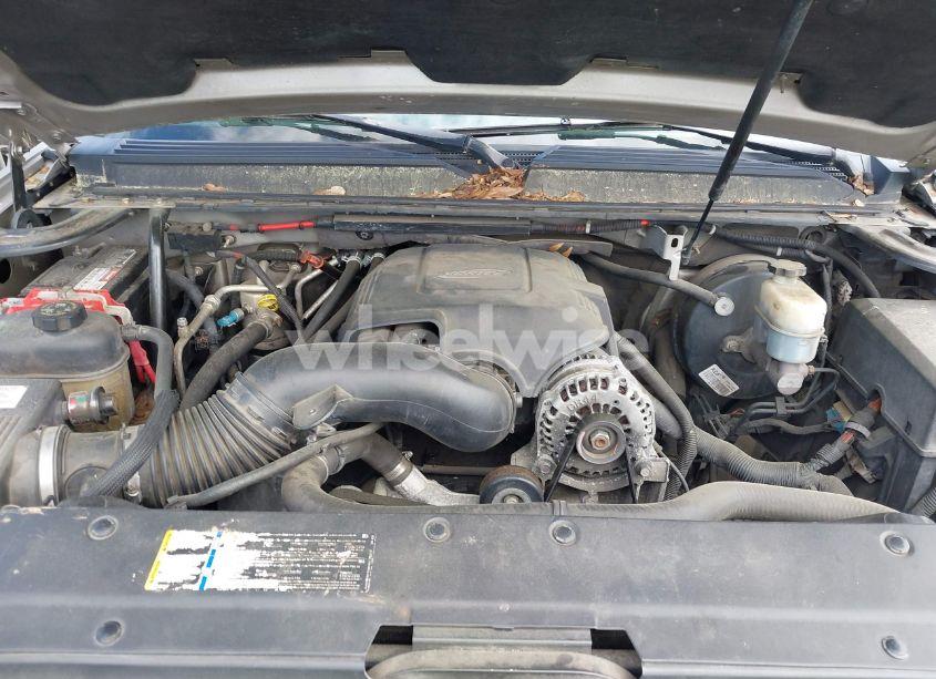 Photo 10 of 2007 Chevrolet Suburban 1500 LT (VIN 3GNFK16347G230066)