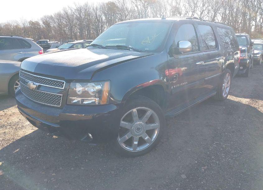 Photo 2 of 2007 Chevrolet Suburban 1500 LTZ (VIN 3GNFK16347G311911)