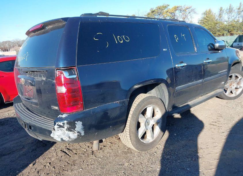 Photo 4 of 2007 Chevrolet Suburban 1500 LTZ (VIN 3GNFK16347G311911)