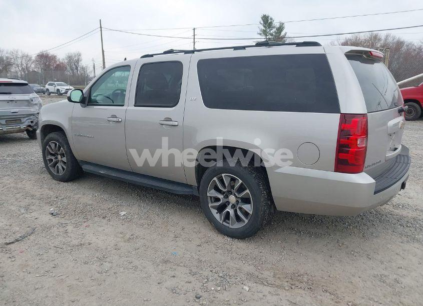 Photo 3 of 2007 Chevrolet Suburban 1500 LTZ (VIN 3GNFK16357G103455)