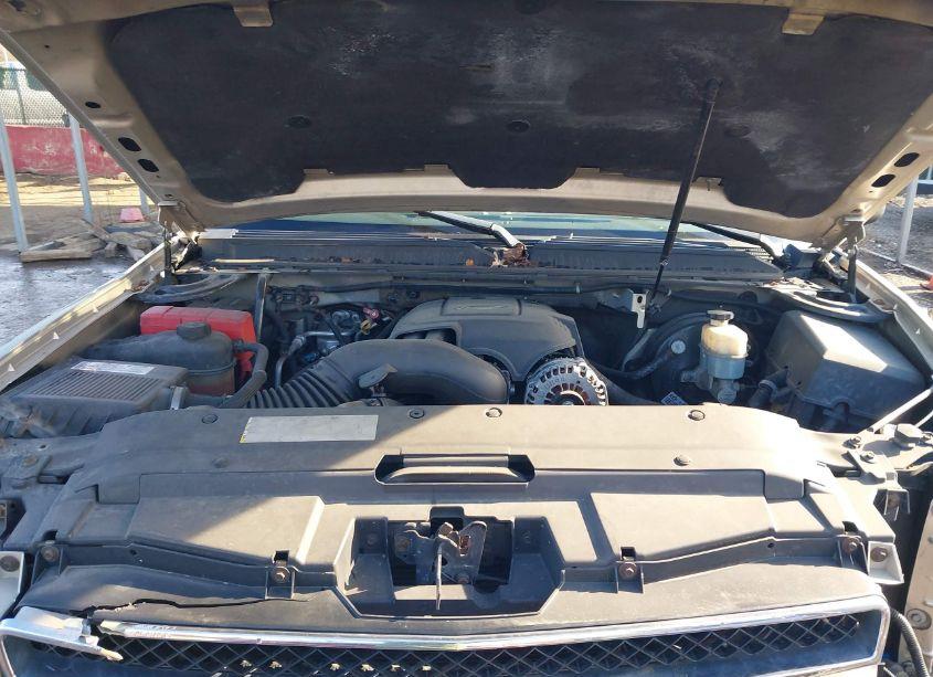 Photo 10 of 2007 Chevrolet Suburban 1500 LT (VIN 3GNFK16357G201935)