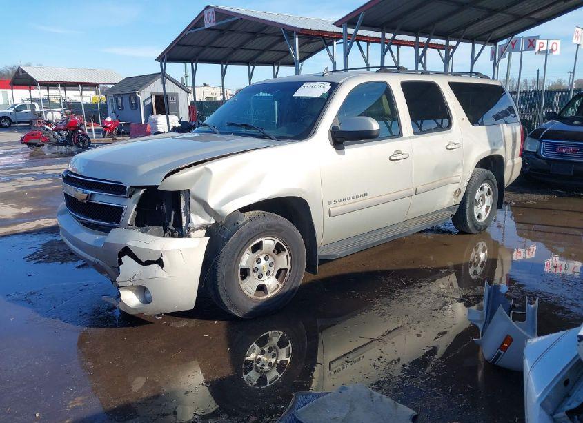 Photo 2 of 2007 Chevrolet Suburban 1500 LT (VIN 3GNFK16357G201935)