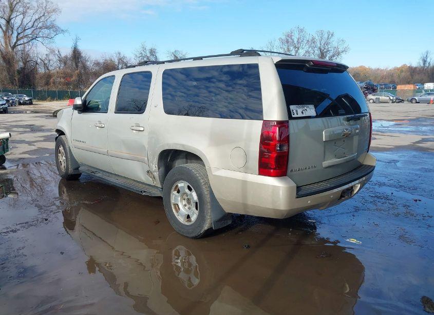 Photo 3 of 2007 Chevrolet Suburban 1500 LT (VIN 3GNFK16357G201935)