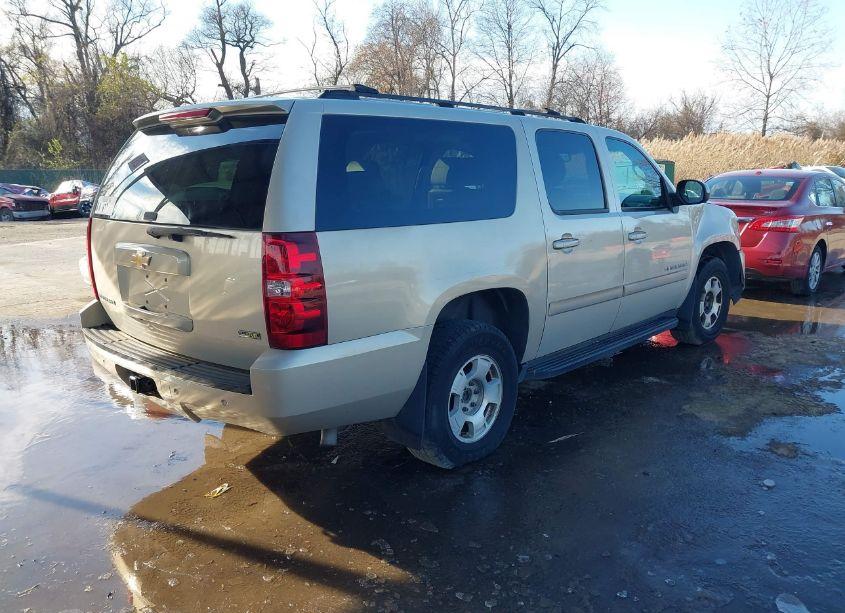 Photo 4 of 2007 Chevrolet Suburban 1500 LT (VIN 3GNFK16357G201935)