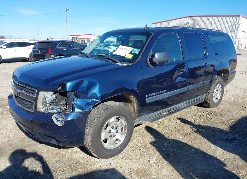 Photo 2 of 2007 Chevrolet Suburban 1500 LT (VIN 3GNFK16357G284878)