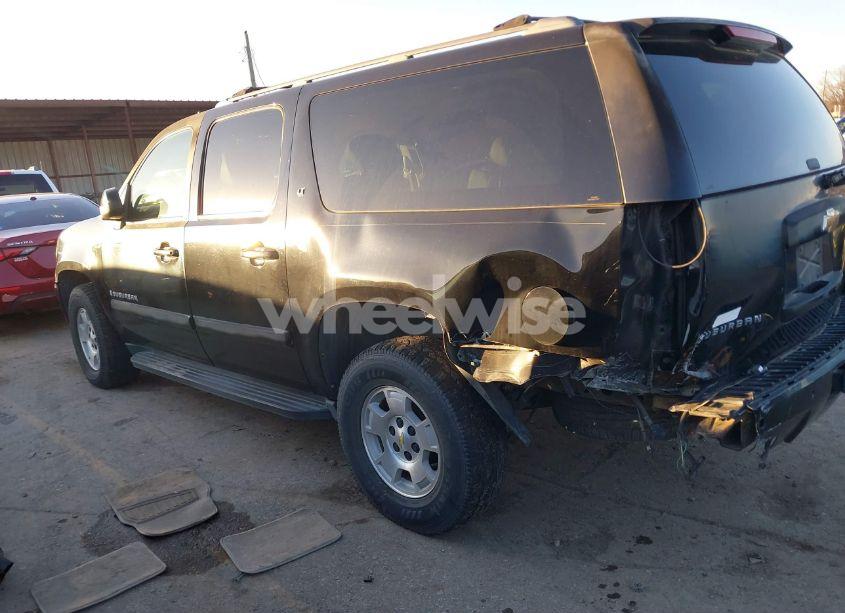 Photo 3 of 2007 Chevrolet Suburban 1500 LT (VIN 3GNFK16357G299865)