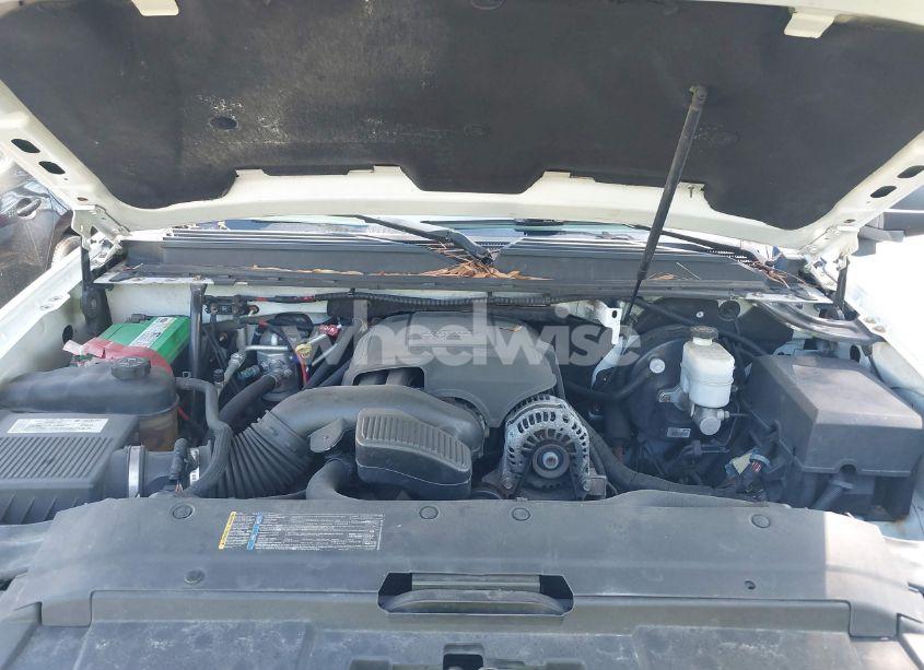 Photo 10 of 2008 Chevrolet Suburban 1500 LT (VIN 3GNFK16358G148557)