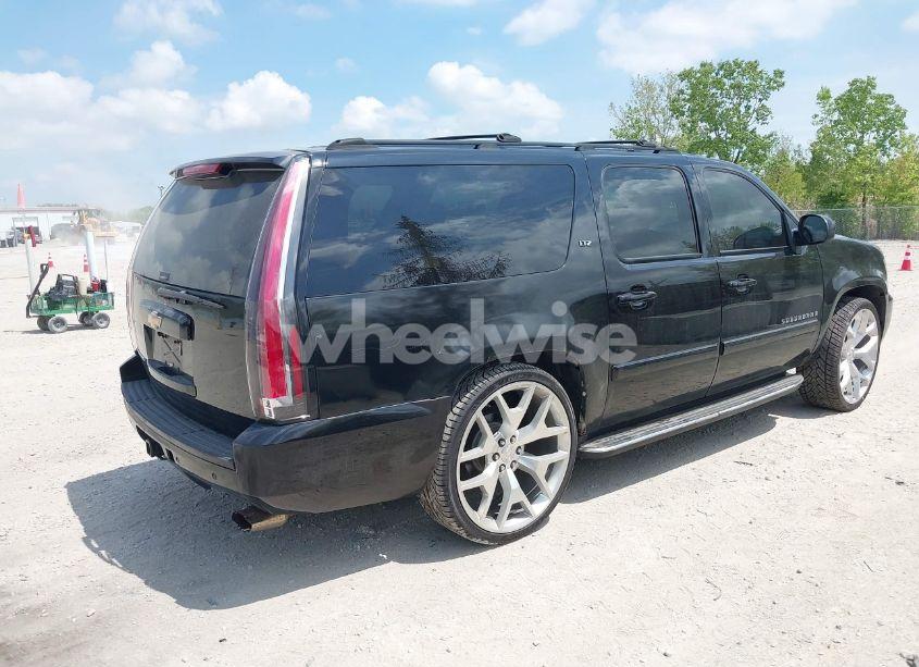 Photo 4 of 2007 Chevrolet Suburban 1500 LTZ (VIN 3GNFK16367G103724)