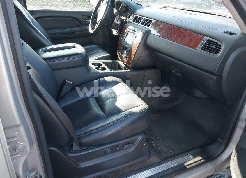 Photo 5 of 2007 Chevrolet Suburban 1500 LT (VIN 3GNFK16367G120412)