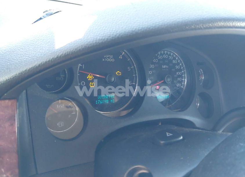 Photo 7 of 2007 Chevrolet Suburban 1500 LT (VIN 3GNFK16367G120412)