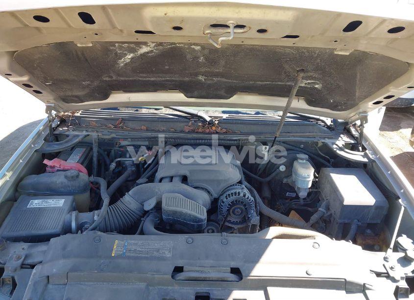 Photo 10 of 2008 Chevrolet Suburban 1500 LT (VIN 3GNFK16368G101859)