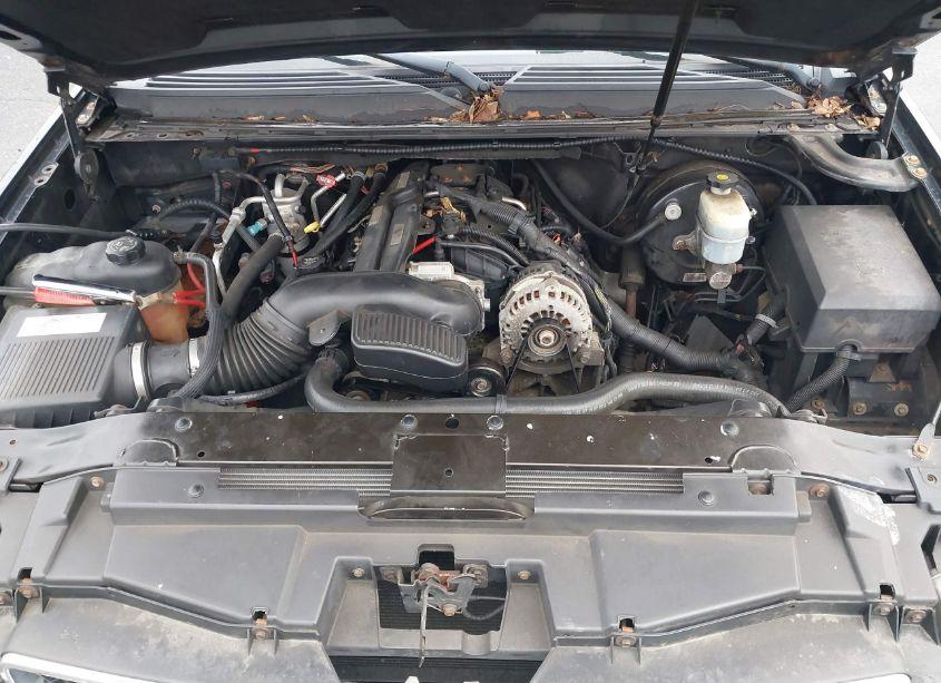 Photo 10 of 2008 Chevrolet Suburban 1500 LS (VIN 3GNFK16368G116054)