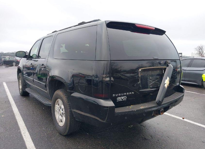 Photo 3 of 2008 Chevrolet Suburban 1500 LS (VIN 3GNFK16368G116054)