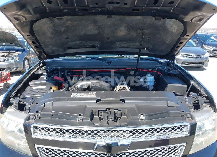 Photo 10 of 2008 Chevrolet Suburban 1500 LTZ (VIN 3GNFK16368G215490)