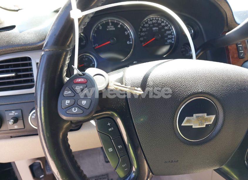 Photo 11 of 2008 Chevrolet Suburban 1500 LTZ (VIN 3GNFK16368G215490)