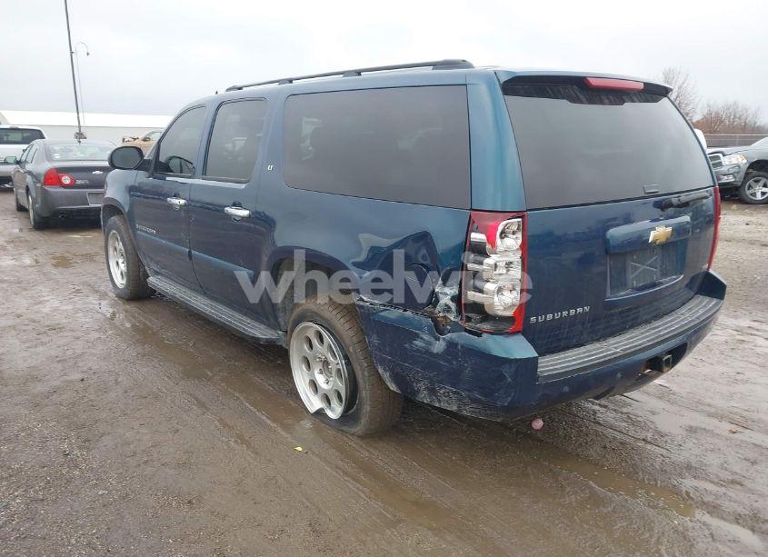 Photo 3 of 2007 Chevrolet Suburban 1500 LT (VIN 3GNFK16377G260369)
