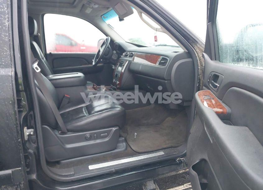 Photo 5 of 2007 Chevrolet Suburban 1500 LTZ (VIN 3GNFK16377G291766)
