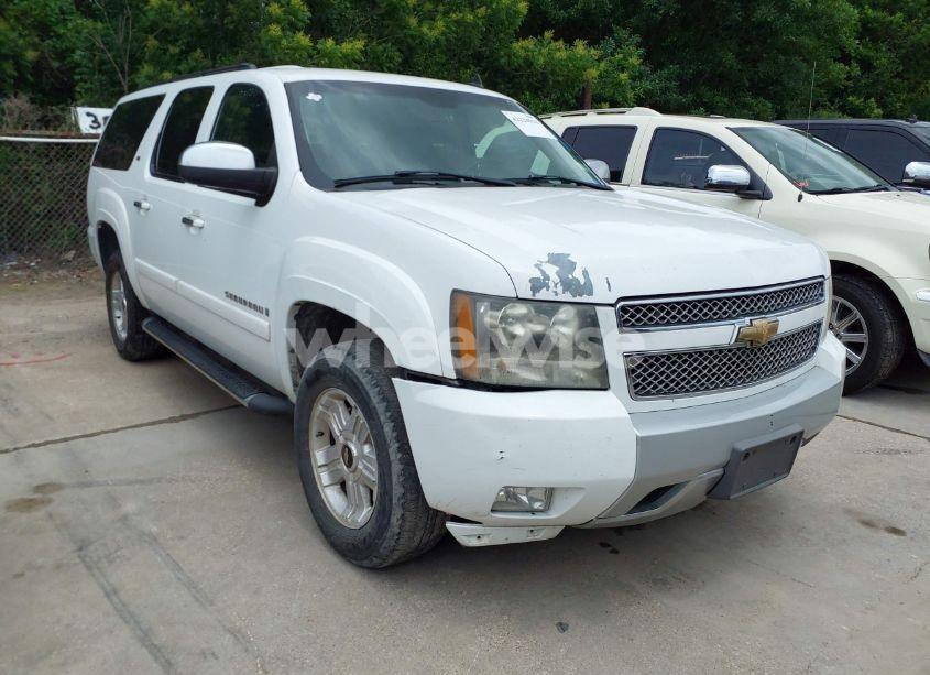2008 Chevrolet Suburban 1500 LT (VIN 3GNFK16378G138399) main photo