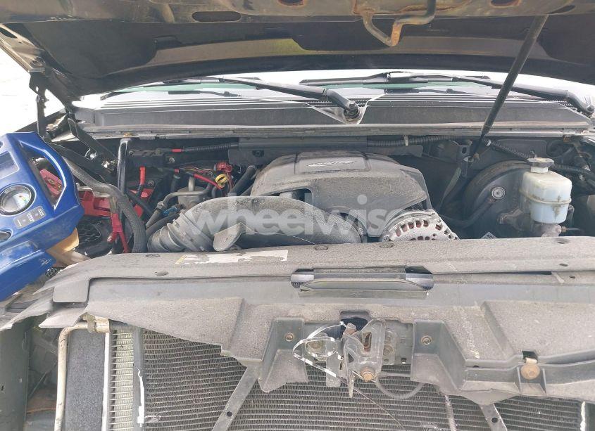 Photo 10 of 2007 Chevrolet Suburban 1500 LT (VIN 3GNFK16387G224495)