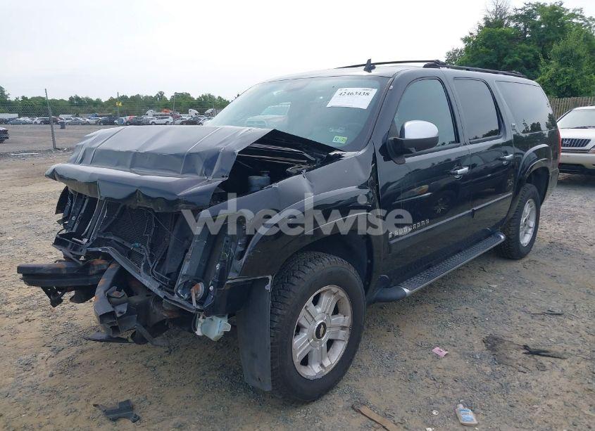 Photo 2 of 2007 Chevrolet Suburban 1500 LT (VIN 3GNFK16387G224495)