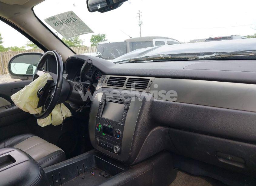 Photo 5 of 2007 Chevrolet Suburban 1500 LT (VIN 3GNFK16387G224495)