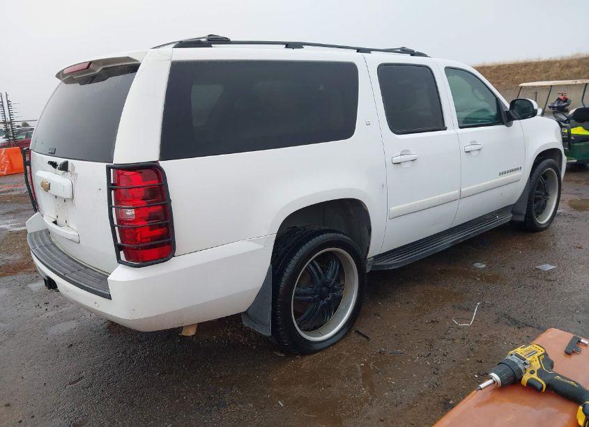 Photo 4 of 2007 Chevrolet Suburban 1500 LT (VIN 3GNFK16397G105063)