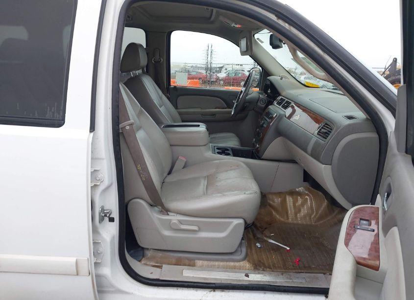 Photo 5 of 2007 Chevrolet Suburban 1500 LT (VIN 3GNFK16397G105063)