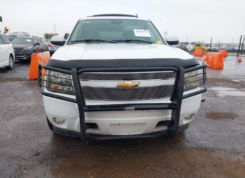 Photo 6 of 2007 Chevrolet Suburban 1500 LT (VIN 3GNFK16397G105063)