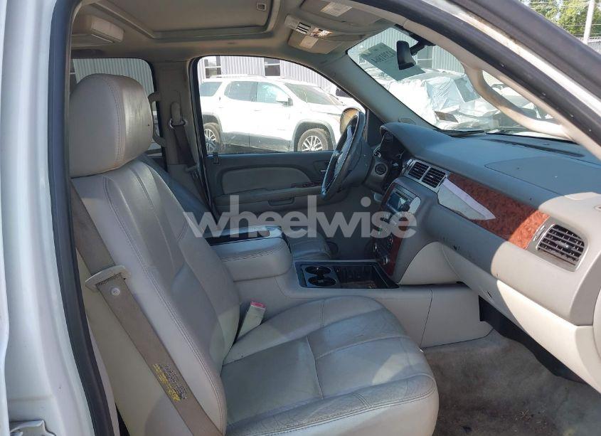 Photo 5 of 2007 Chevrolet Suburban 1500 LTZ (VIN 3GNFK16397G116032)