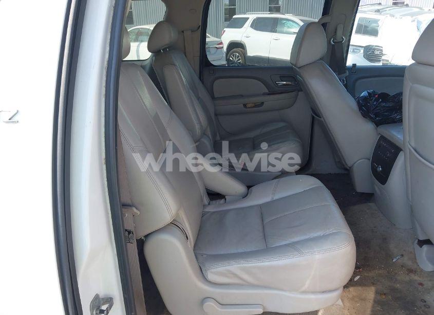 Photo 8 of 2007 Chevrolet Suburban 1500 LTZ (VIN 3GNFK16397G116032)