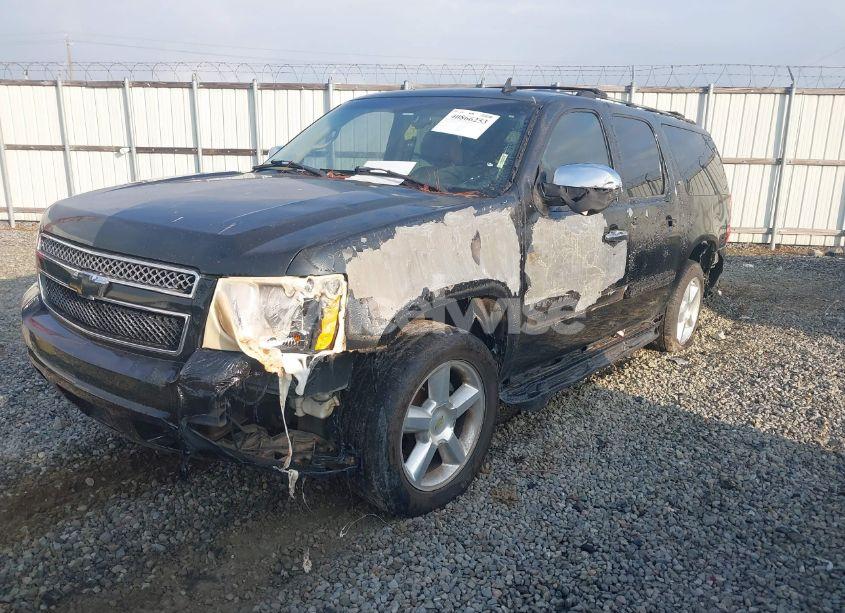 Photo 2 of 2007 Chevrolet Suburban 1500 LTZ (VIN 3GNFK16397G195976)