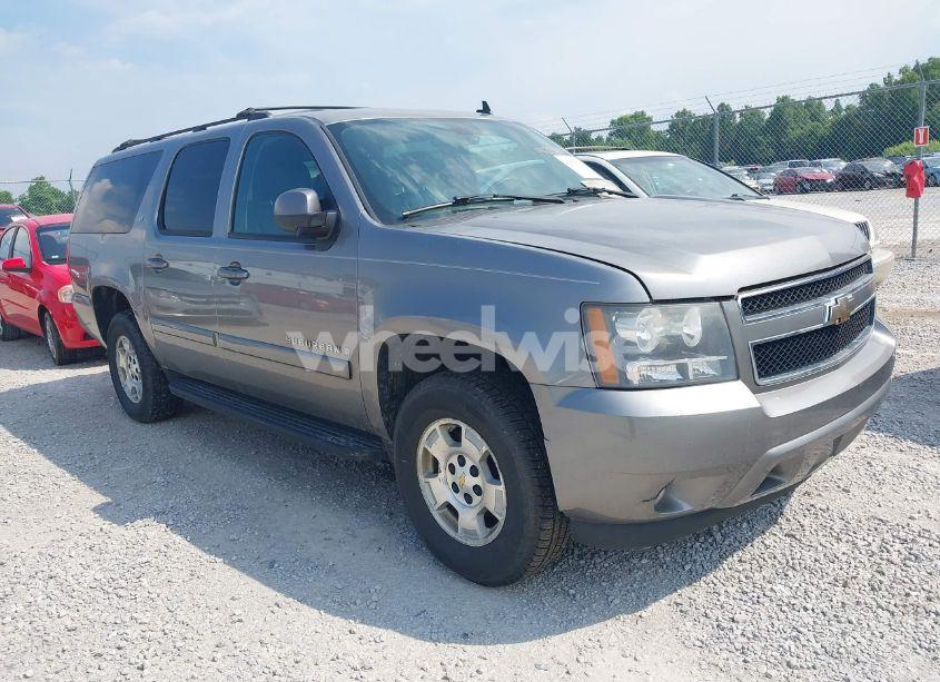 2008 Chevrolet Suburban 1500 LT (VIN 3GNFK16398G157486) main photo