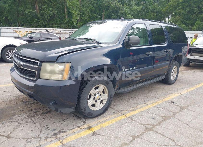 Photo 2 of 2008 Chevrolet Suburban 1500 LS (VIN 3GNFK16398G176488)