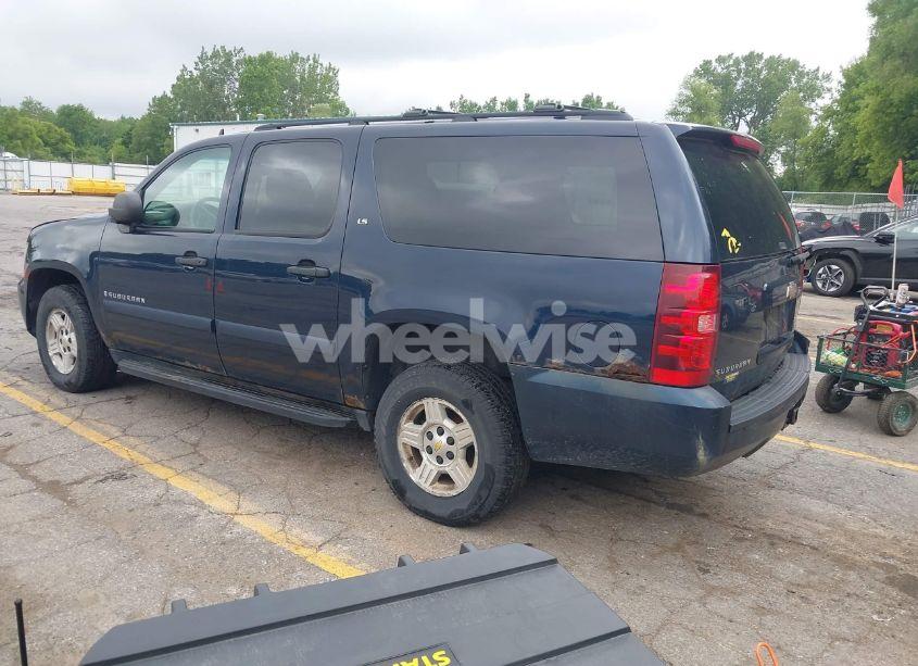 Photo 3 of 2008 Chevrolet Suburban 1500 LS (VIN 3GNFK16398G176488)
