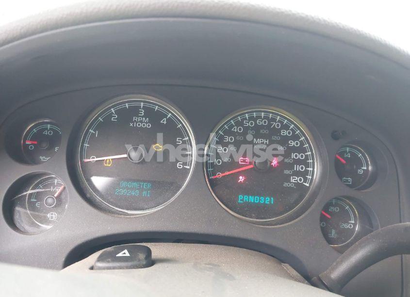 Photo 7 of 2008 Chevrolet Suburban 1500 LS (VIN 3GNFK16398G176488)