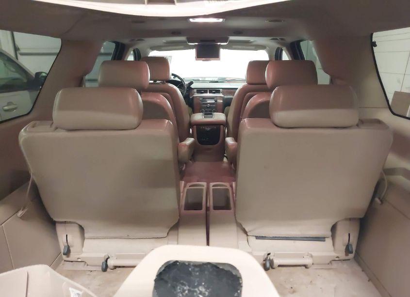 Photo 12 of 2007 Chevrolet Suburban 1500 LTZ (VIN 3GNFK163X7G115830)