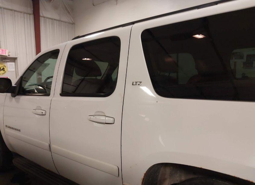 Photo 15 of 2007 Chevrolet Suburban 1500 LTZ (VIN 3GNFK163X7G115830)
