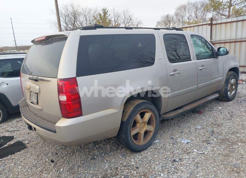 Photo 4 of 2007 Chevrolet Suburban 1500 LTZ (VIN 3GNFK163X7G120252)