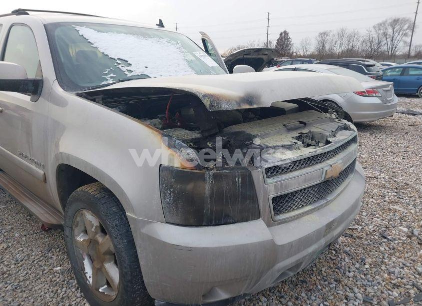 Photo 6 of 2007 Chevrolet Suburban 1500 LTZ (VIN 3GNFK163X7G120252)