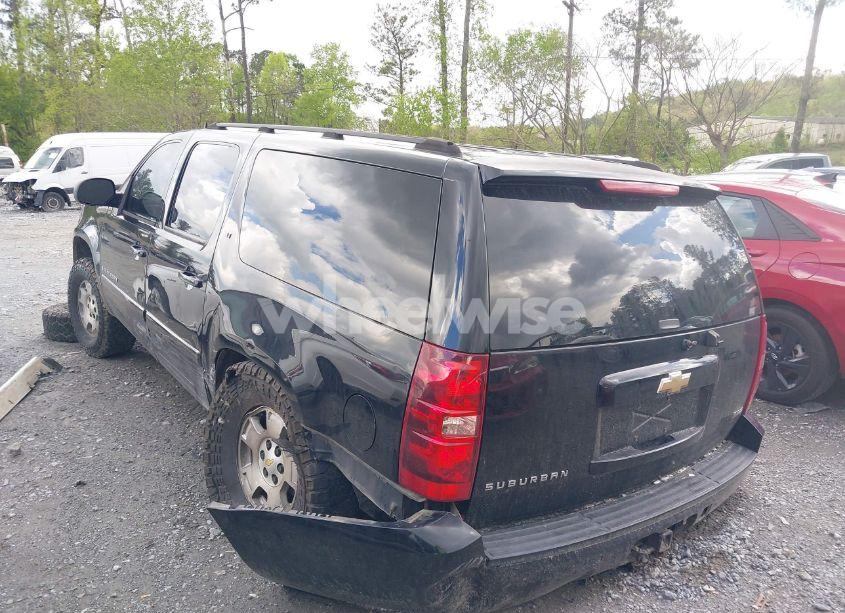Photo 3 of 2007 Chevrolet Suburban 1500 LT (VIN 3GNFK163X7G219590)