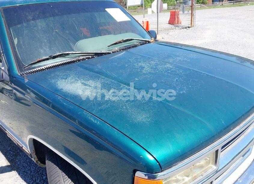 Photo 6 of 1995 Chevrolet Suburban K1500 (VIN 3GNFK16K1SG120351)