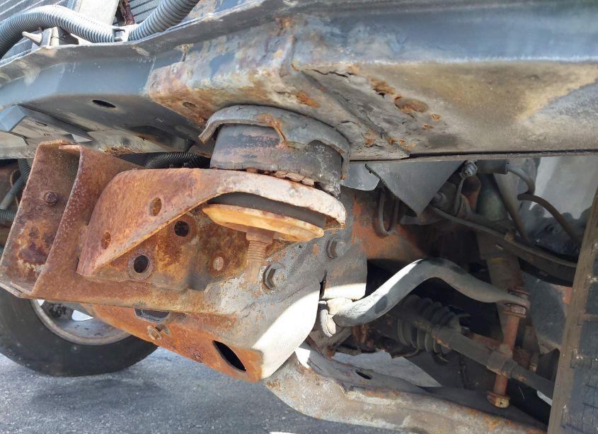 Photo 14 of 1999 Chevrolet Suburban 1500 LT (VIN 3GNFK16R0XG116053)