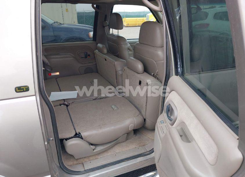 Photo 8 of 1999 Chevrolet Suburban 1500 LT (VIN 3GNFK16R0XG225015)