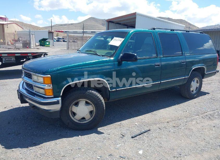 Photo 2 of 1997 Chevrolet Suburban 1500 (VIN 3GNFK16R1VG167865)