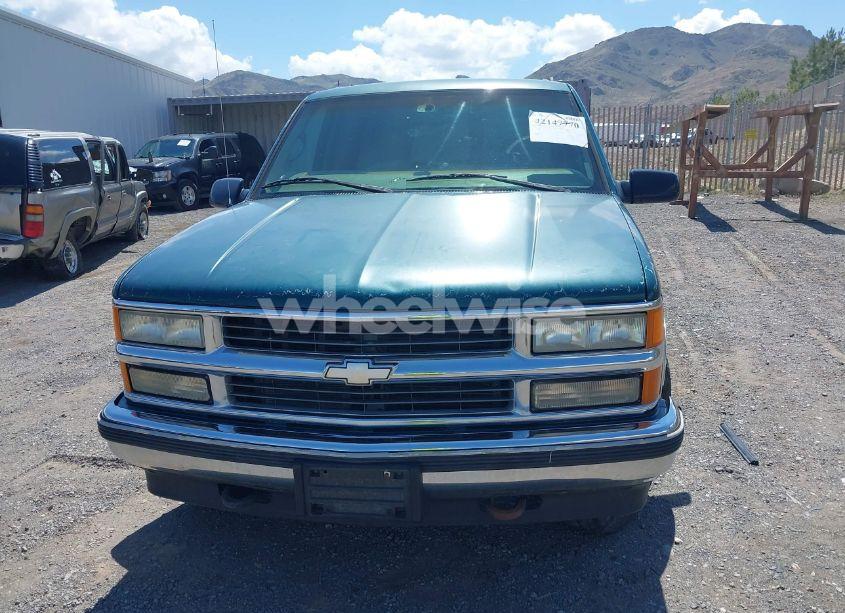 Photo 6 of 1997 Chevrolet Suburban 1500 (VIN 3GNFK16R1VG167865)