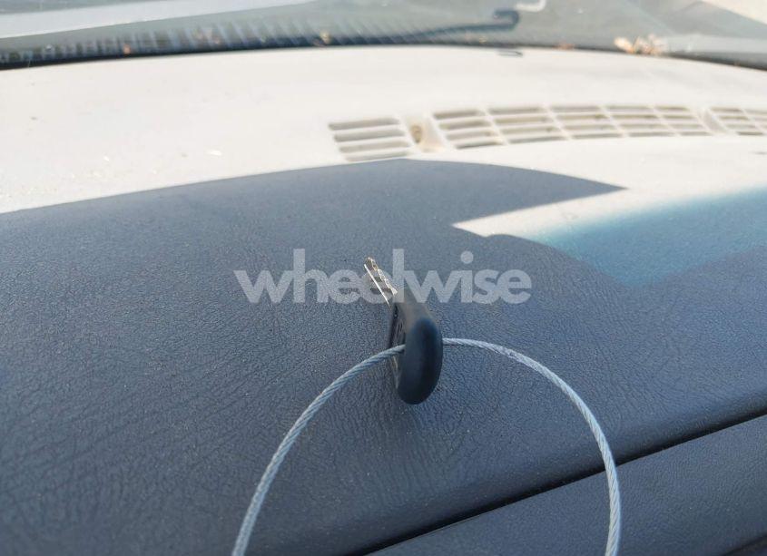 Photo 11 of 1999 Chevrolet Suburban 1500 LT (VIN 3GNFK16R1XG232927)