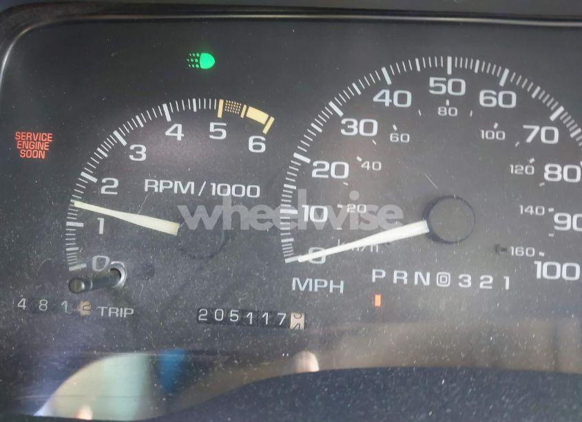 Photo 7 of 1996 Chevrolet Suburban K1500 (VIN 3GNFK16R2TG144401)