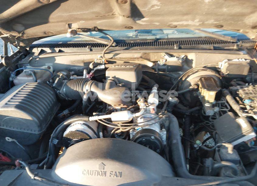 Photo 10 of 1999 Chevrolet Suburban 1500 LT (VIN 3GNFK16R3XG147202)